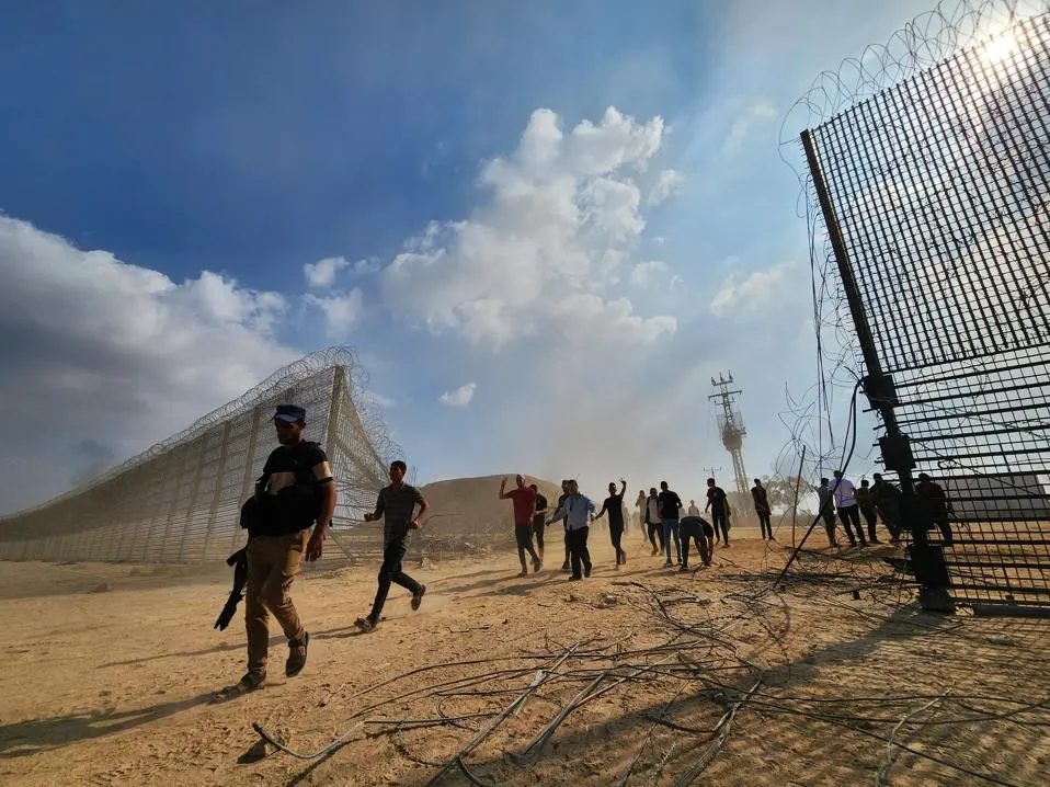 Hamas attack intelligence border wall