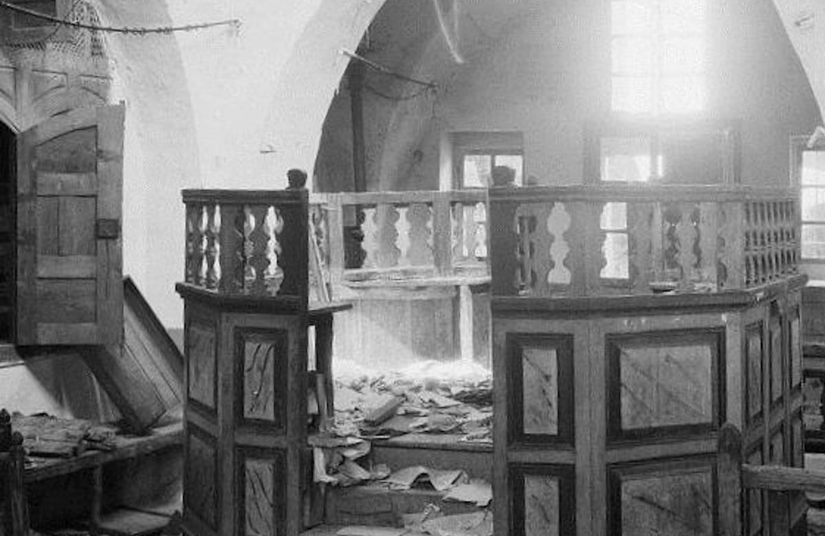 desecrated-synagogue-hebron-1929
